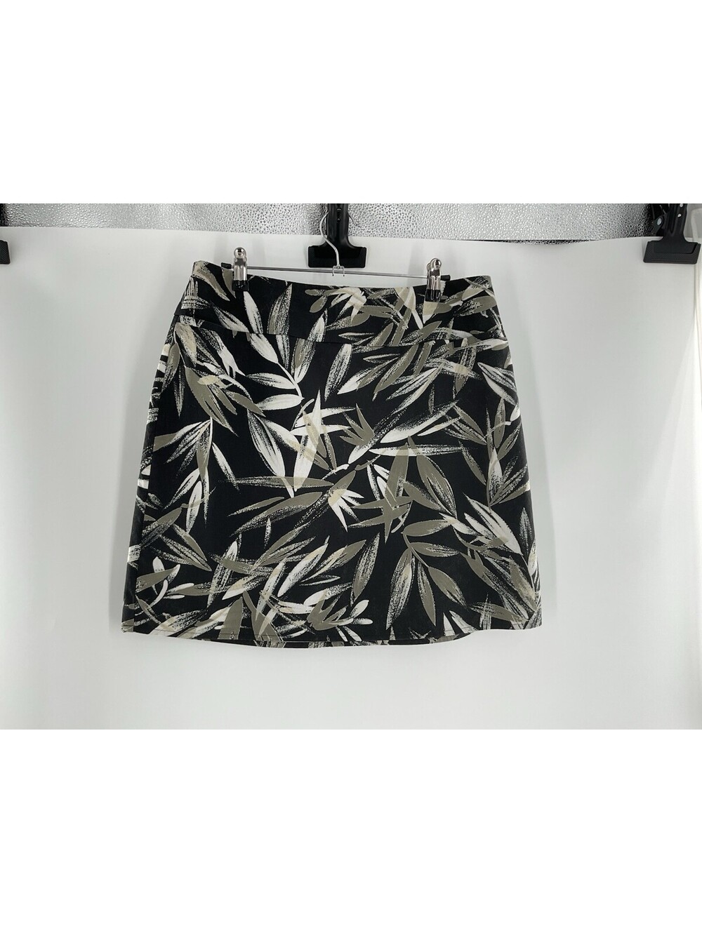 New York & Company Stretch Size 8 Skirt Short 038